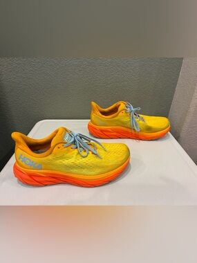 Hoka One One Clifton 8 Running Shoes Mens Size 12 2E Yellow Orange Wide